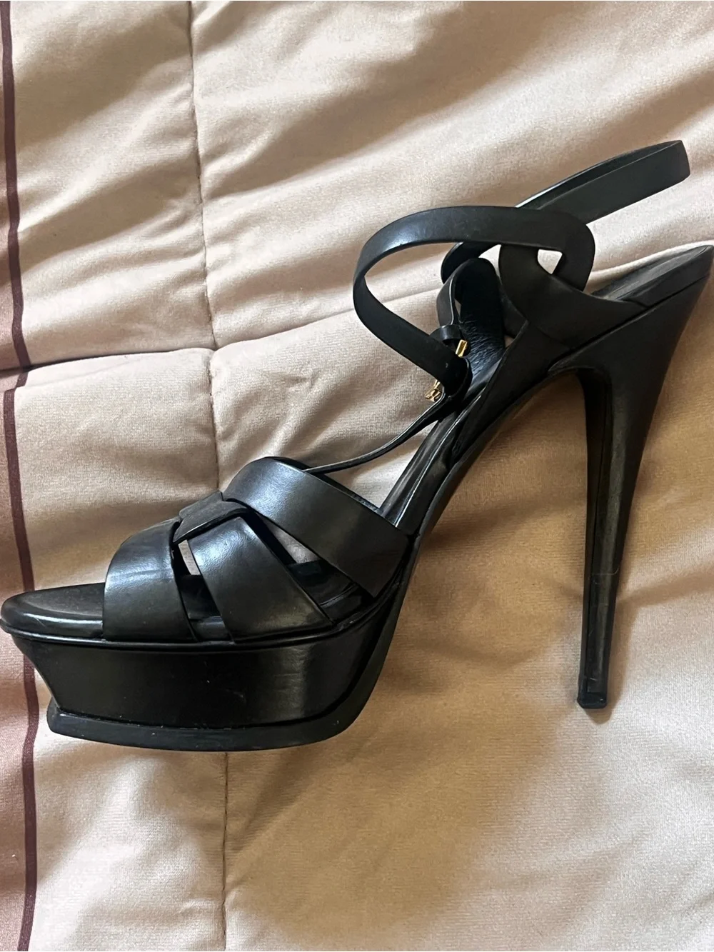 Saint Laurent Black Leather Knotted Platform Heels - Picture 9 of 9